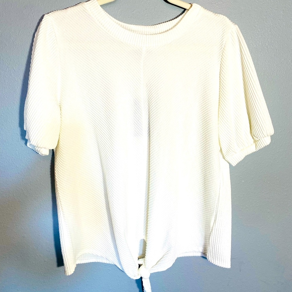 White short sleeved ribbed sweater